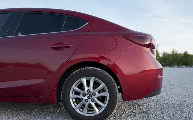 Mazda 3 cena 39000 przebieg: 188850, rok produkcji 2015 z Warszawa małe 106